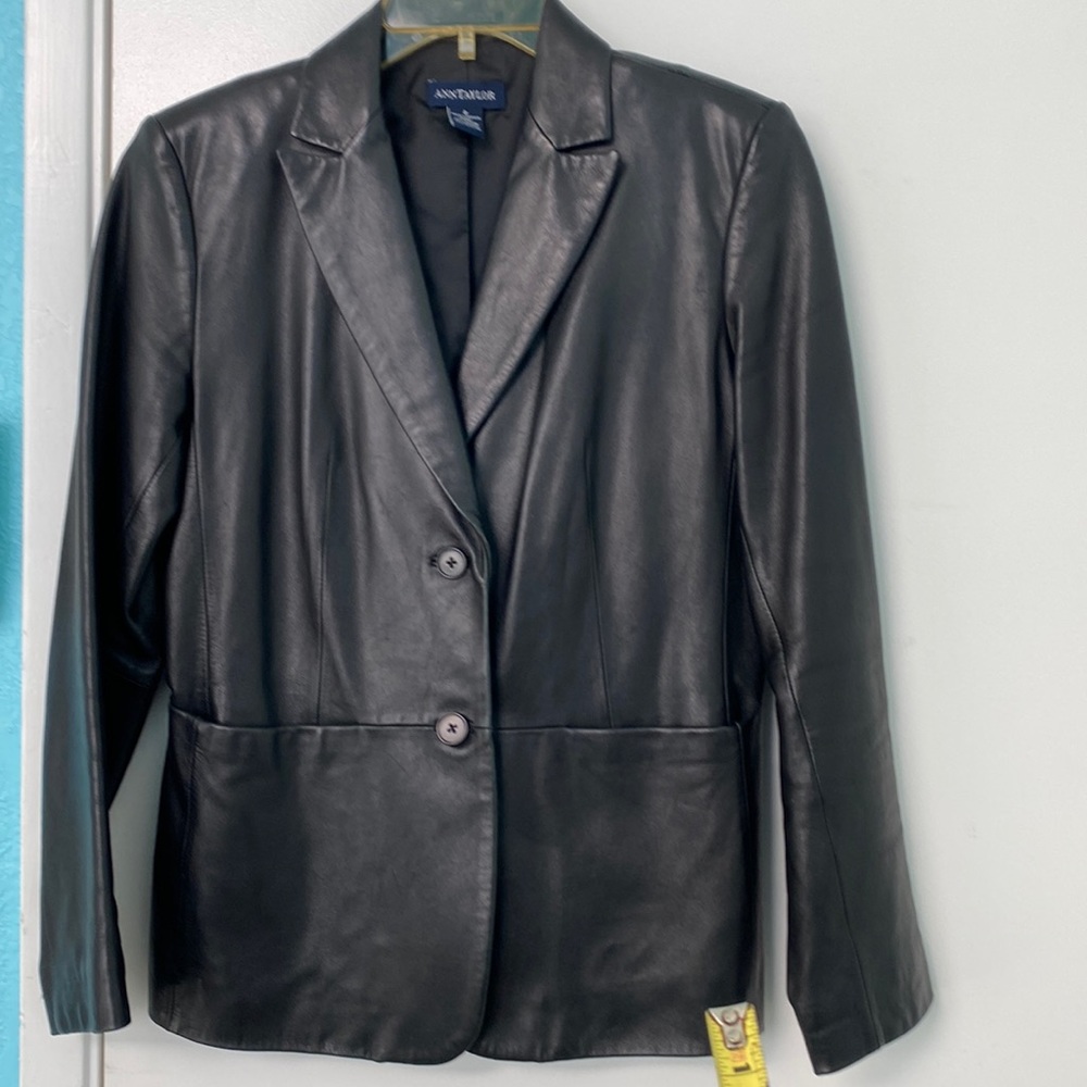 Women’s black leather jacket, size 2 , in great condition. Ann Taylor brand